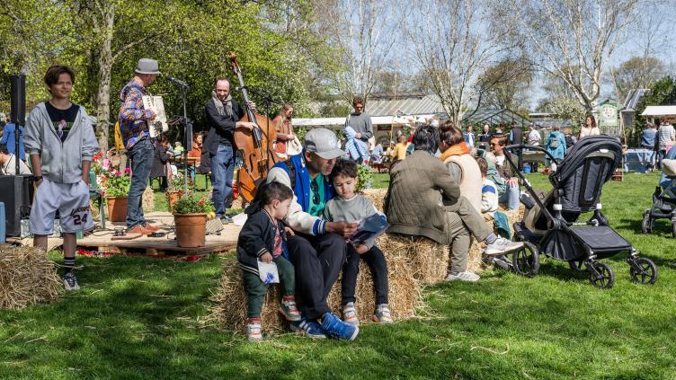 Bezoekers van het Springer Festival